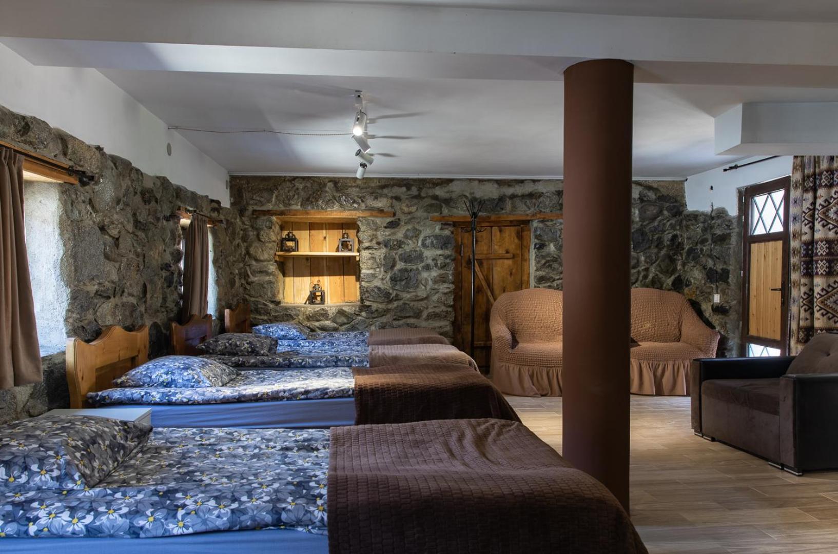 Manoni Ratiani'S Guesthouse Mestia Exterior photo